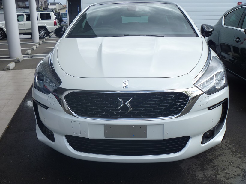 ＤＳ５の試乗車が入荷